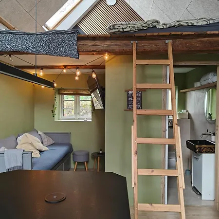 Сasa de vacaciones Cozy Newly Renovated Tiny House Near *